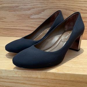 Donal J Pliner Black 8.5 Heels